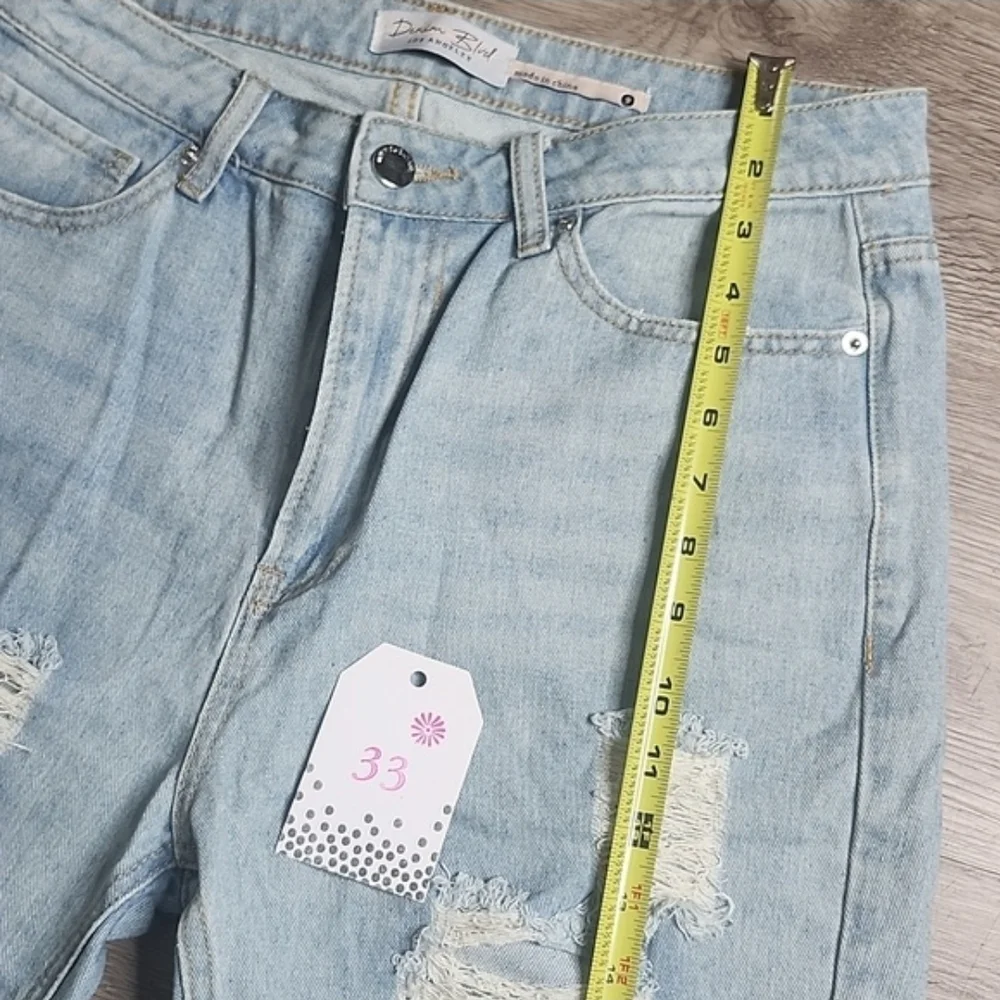 Light Wash Distressed Ripped Denim Jeans - Picture 7 of 10